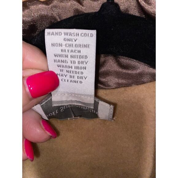 Women’s asymmetrical tan wool coat by Soft Surroundings SZ Small
52% wool - Picture 6 of 6